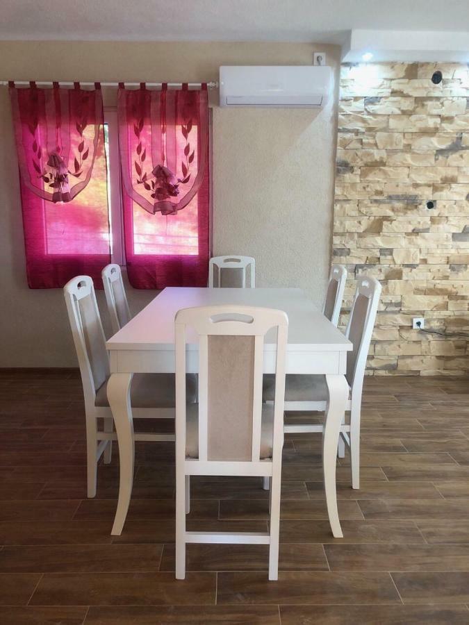 Villa Albatros بودفا المظهر الخارجي الصورة